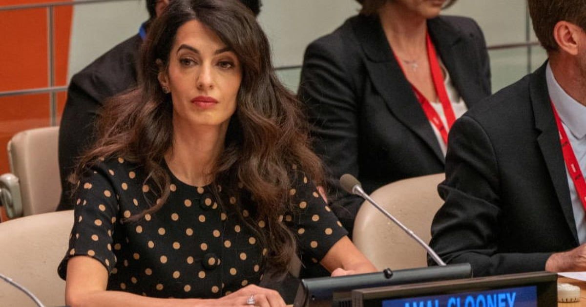 لانتهاكها قانون "غزو لاهاي".. منظمة تطالب بالتحقيق مع أمل كلوني