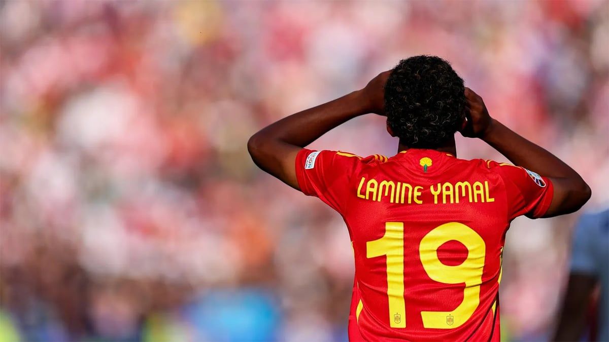 مدافع النصر يتلاعب بنجم برشلونة لامين يامال في تدريبات إسبانيا (فيديو)