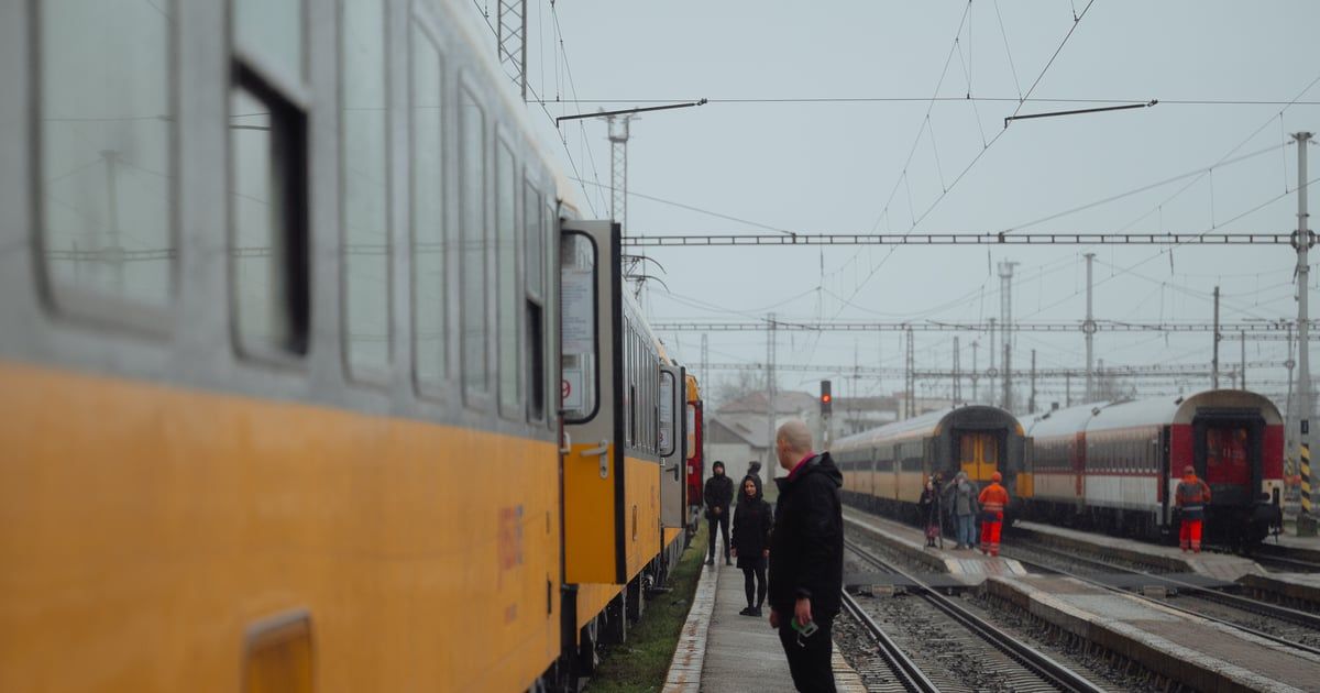 كان يضع سماعات هاتف.. قطار يحول جسد شاب إلى أشلاء في المغرب