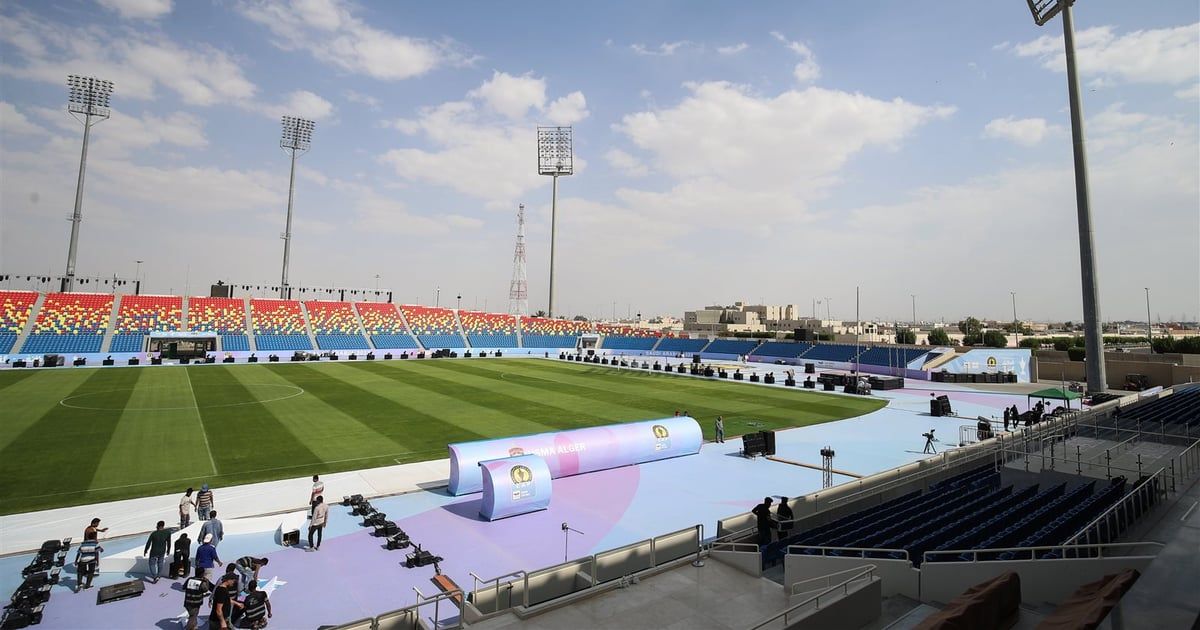 بعمر 115 عاما.. مُعمّر يمني يخطف الأنظار في بطولة كروية (فيديو)