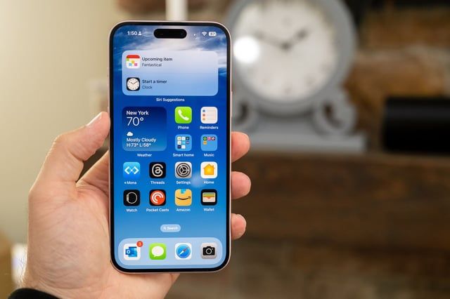 أبل تدعم بطاريات وشاشات الجهات الخارجية لآيفون.. ماذا يعني ذلك؟