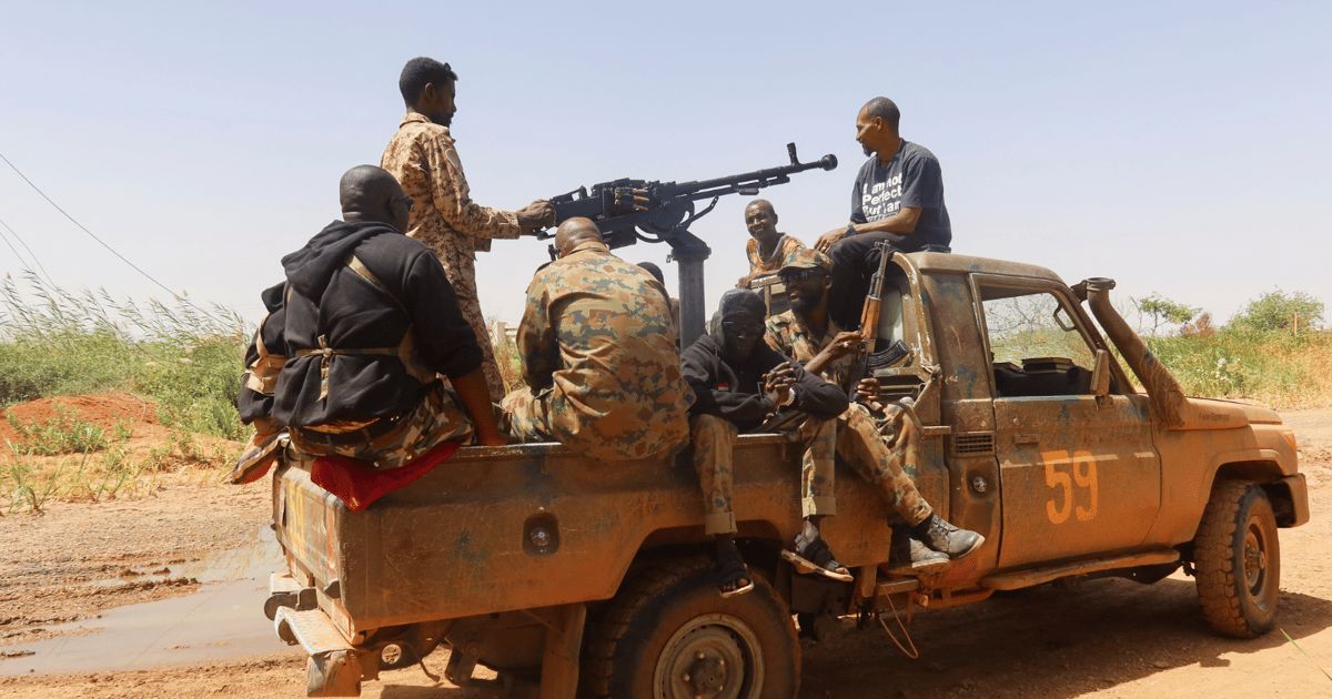 بعد استهداف المدنيين.. قوات البرهان توجه "نيرانها" صوب الصحفيين