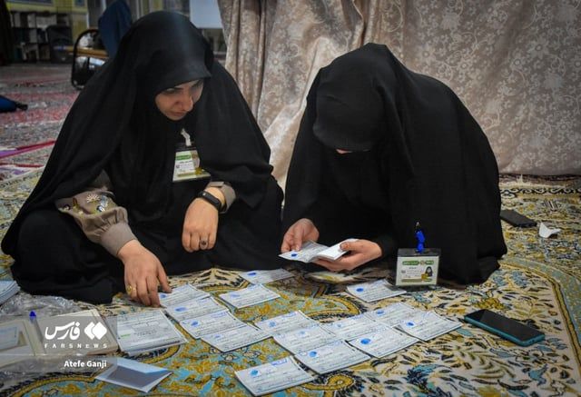 إيران.. فارق ضئيل بين بزشكيان وجليلي بعد فرز قرابة 6 ملايين صوت