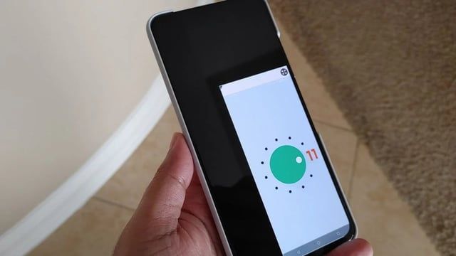 تعرّف على كيفية استخدام هاتف أندرويد بيد واحدة