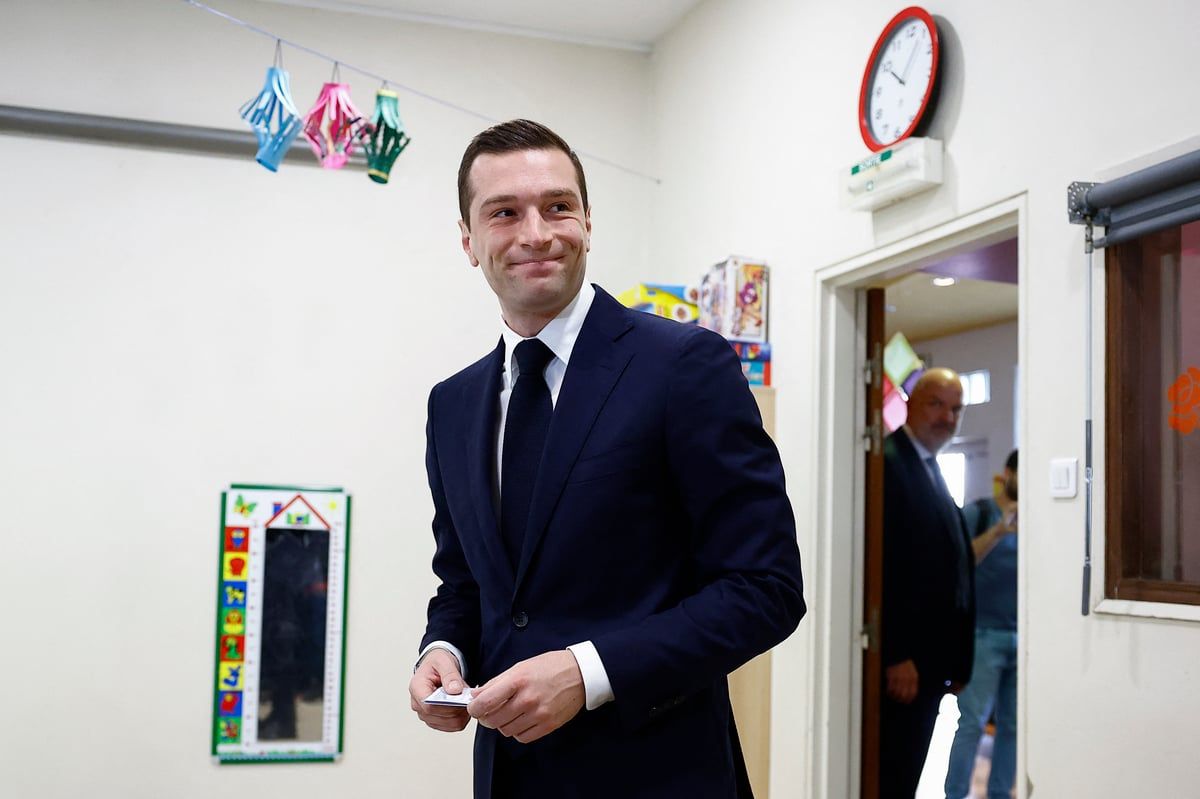 لمنعهم من مناصب "حساسة".. مزدوجو الجنسية قلقون من اليمين الفرنسي المتطرف