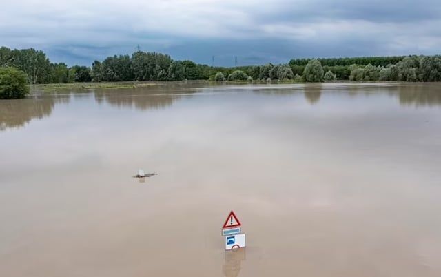 عواصف في سويسرا وإيطاليا وحرائق باليونان وتركيا.. جنون المناخ يعبث بأوروبا