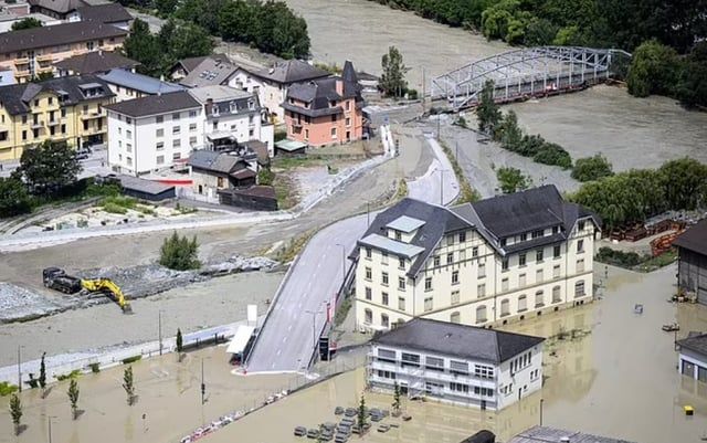 عواصف في سويسرا وإيطاليا وحرائق باليونان وتركيا.. جنون المناخ يعبث بأوروبا