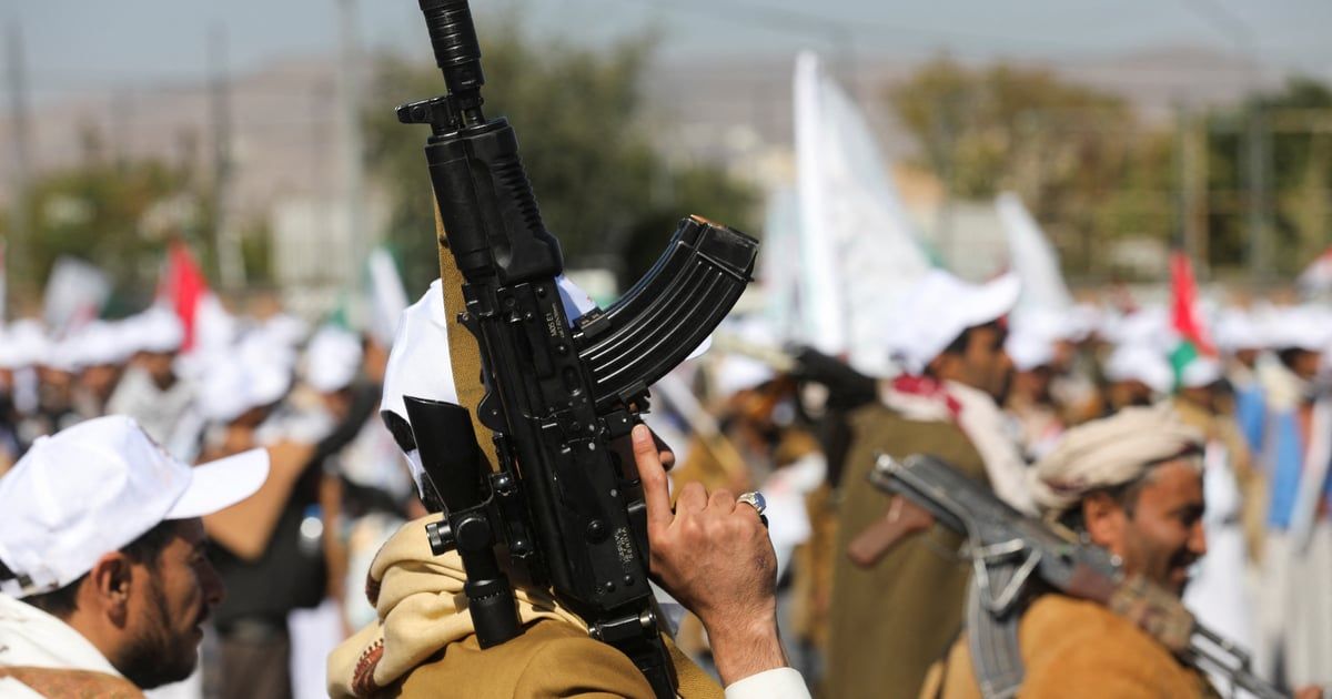 في خضم مباحثات مسقط.. الحوثيون يهددون بحملة اعتقالات جديدة