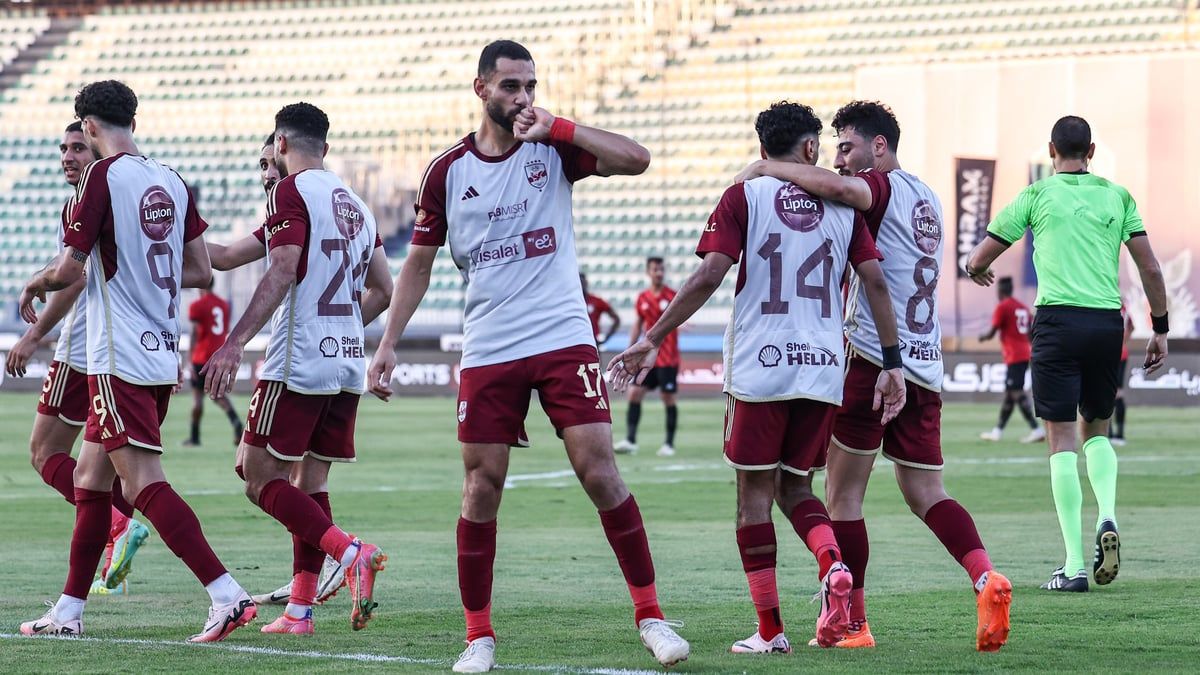 الأهلي يسحق طلائع الجيش برباعية في الدوري المصري