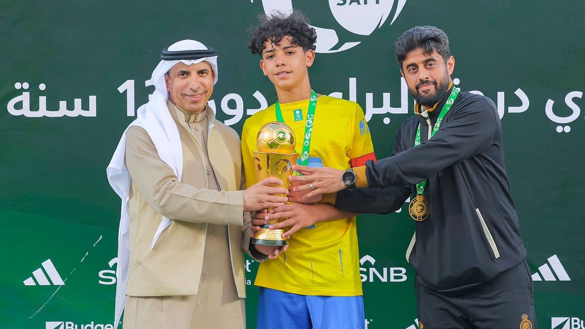 العالم غير مستعد.. شراكة رونالدو ونجله تقترب