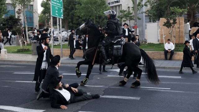 مع غليان الشارع.. الرئيس الإسرائيلي يدعو معارضي نتنياهو للتهدئة