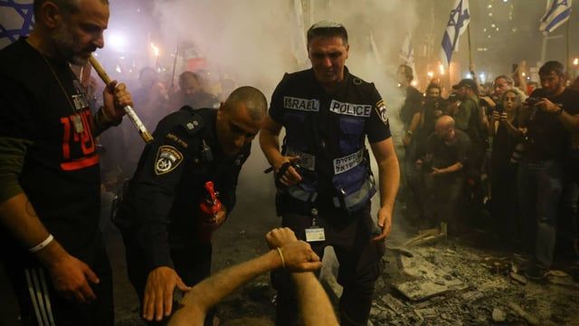 مع غليان الشارع.. الرئيس الإسرائيلي يدعو معارضي نتنياهو للتهدئة