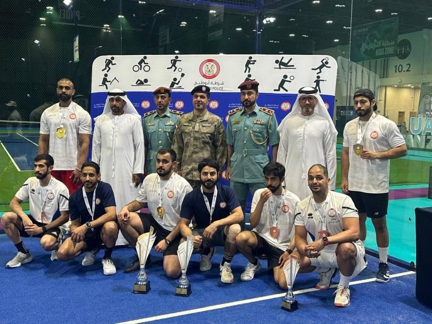 شرطة أبوظبي تكرّم الفائزين ببطولة البادل