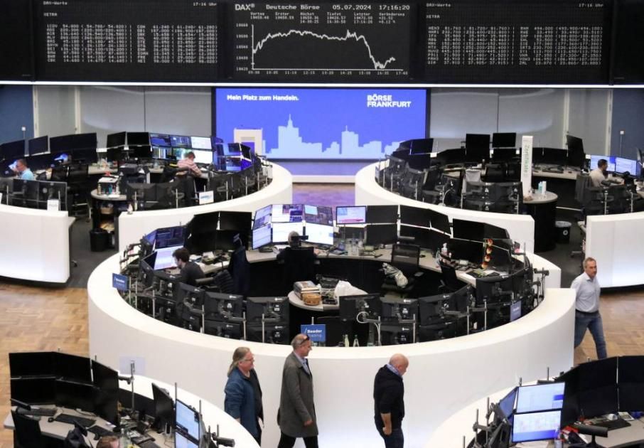 أسهم أوروبا تتراجع وسط استمرار الغموض حول الانتخابات الفرنسية