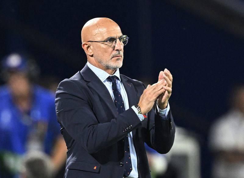 مدرب إسبانيا: خوض ألمانيا بطولة أوروبا على أرضها سلاح ذو حدين