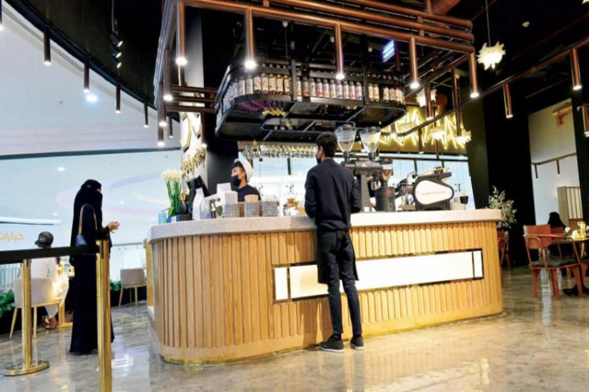تقرير صحفي يكشف... سبب غلق المحلات والكافيهات بالعاصمة السعودية الرياض في الفترة الماضية - موقع الخليج الان
