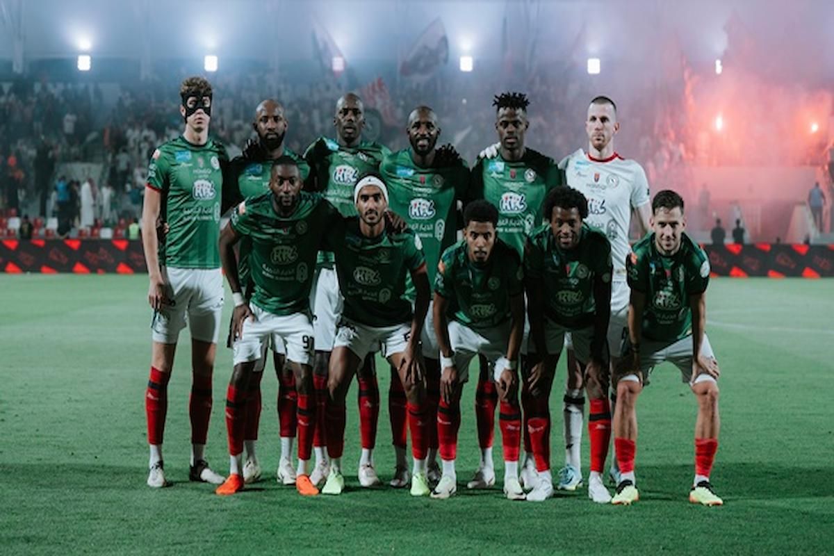 الاتفاق فريق كبير وشرف لأي لاعب... نجم الزعيم يتغزل في فارس الدهناء بعد الانتقال له - موقع الخليج الان