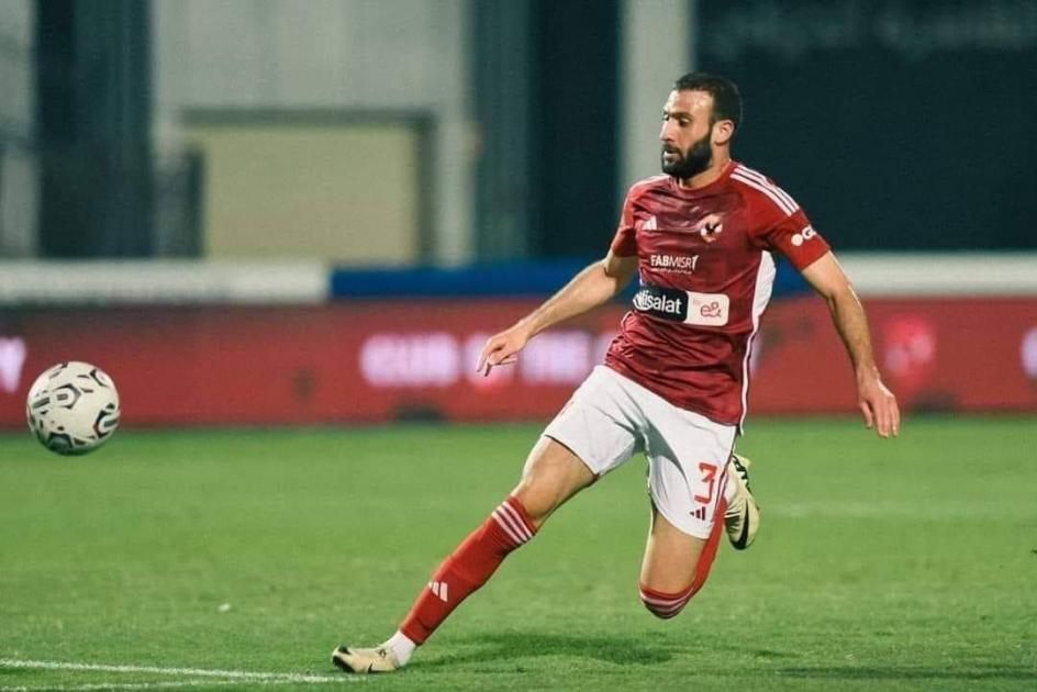 قبل دقائق من لقاء بيراميدز.. أزمة صحية تُبعد نجم الأهلي المصري