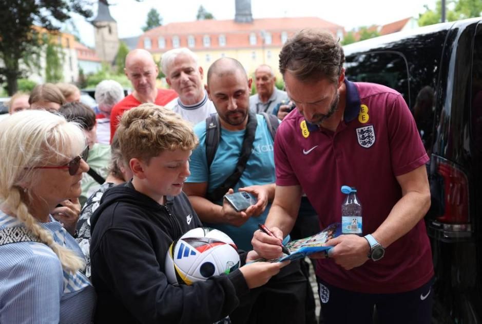 الألمان يهاجمون «إنجلترا المحظوظة»