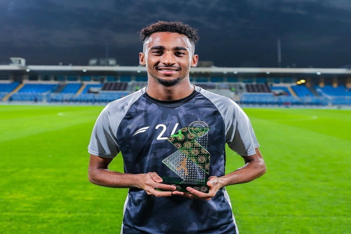 بعد انتشار أنباء حول انتقاله للنصر…رد رسمي من "الشباب" بشأن لاعبه "متعب الحربي" - موقع الخليج الان