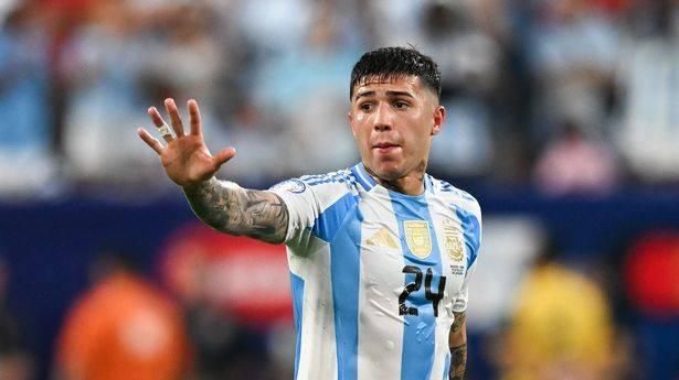 تشيلسي يعاقب لاعبه بعد إهانة مبابي ومنتخب فرنسا