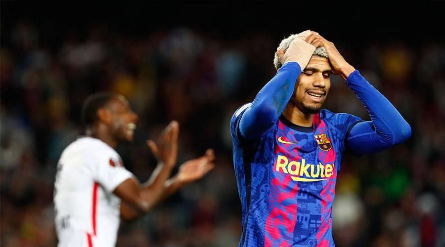 أراوخو يغيب عن برشلونة أربعة أشهر