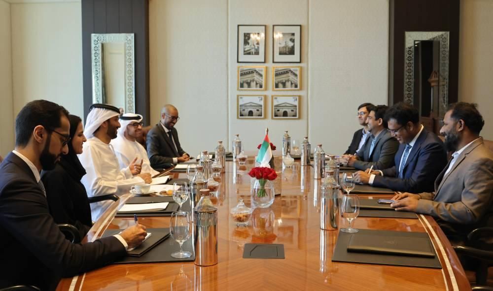 بن طوق يبحث التعاون مع رئيس وزراء ولاية تاميل نادو الهندية