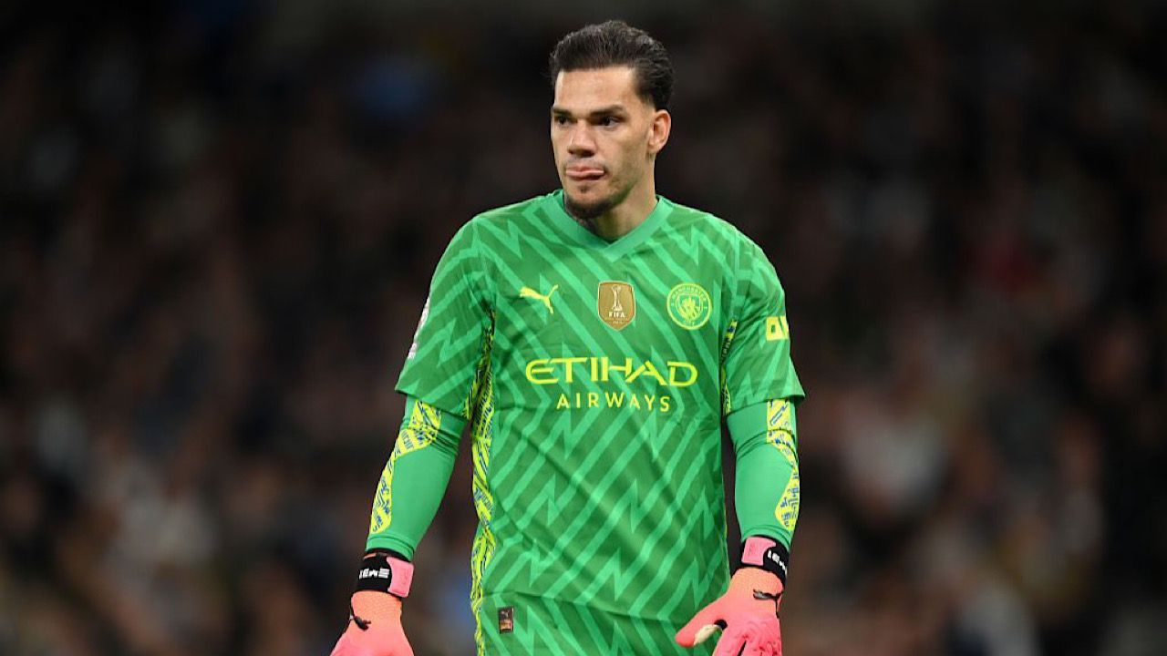 الاتحاد يفاجئ الجميع بالانسحاب من صفقة أيدرسون ويضع بديلًا من الدوري الإسباني في خطته - موقع الخليج الان