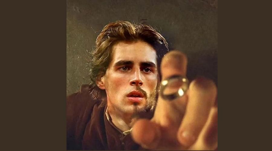 حامل علم إيطاليا يفقد خاتمه في نهر السين