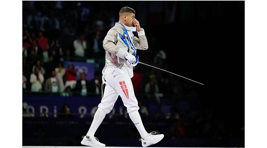 التونسي فرجاني يمنح العرب أوّل ميدالية باحرازه فضية المبارزة