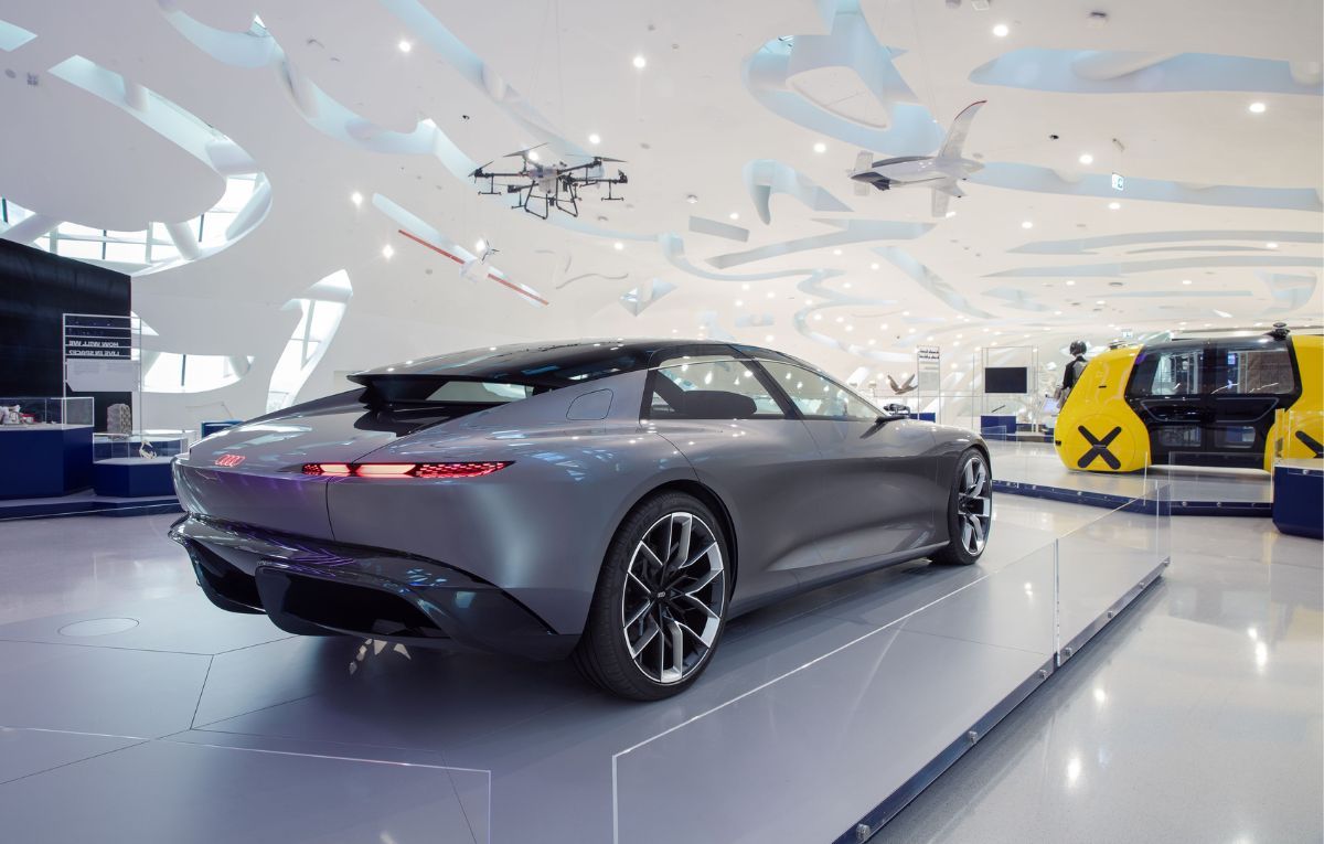 أودي تعرض سيارة “grandsphere” الكهربائية في متحف المستقبل - موقع الخليج الان