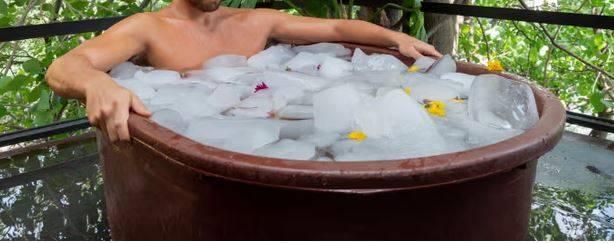 «حمام الجليد ومقوّمو العظام».. أحدث صيحات العلاج في أولمبياد باريس