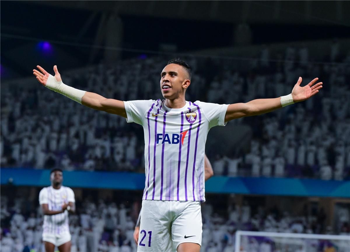 سفيان رحيمي يشعل منافسة كبيرة بين كبار الأندية السعودية - موقع الخليج الان