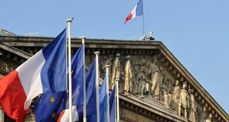 فرنسا تدعو رعاياها إلى مغادرة إيران ولبنان