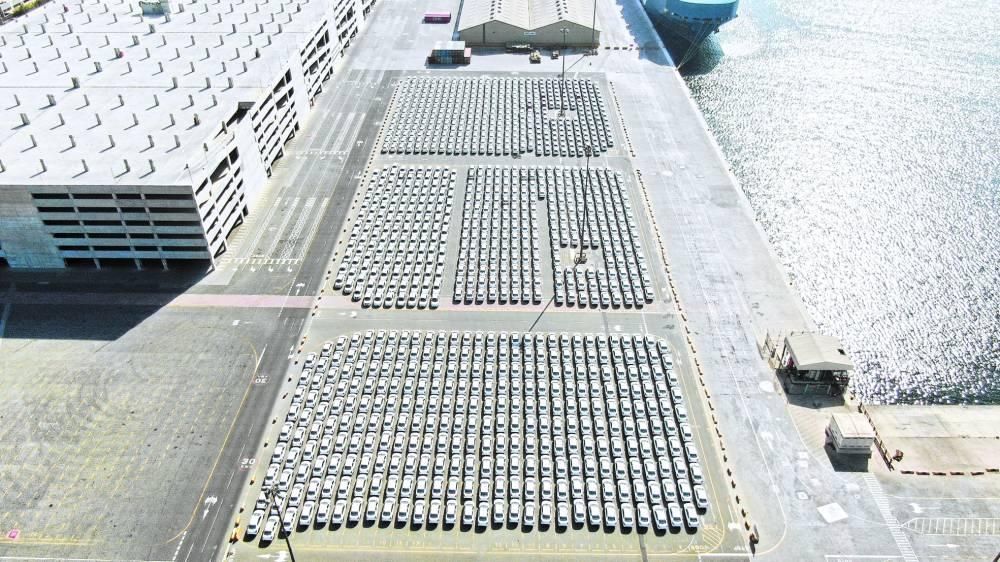 «تولونا»: نصف أُسر الإمارات تمتلك مركبتين.. و73% يفضلون «الكهربائية»