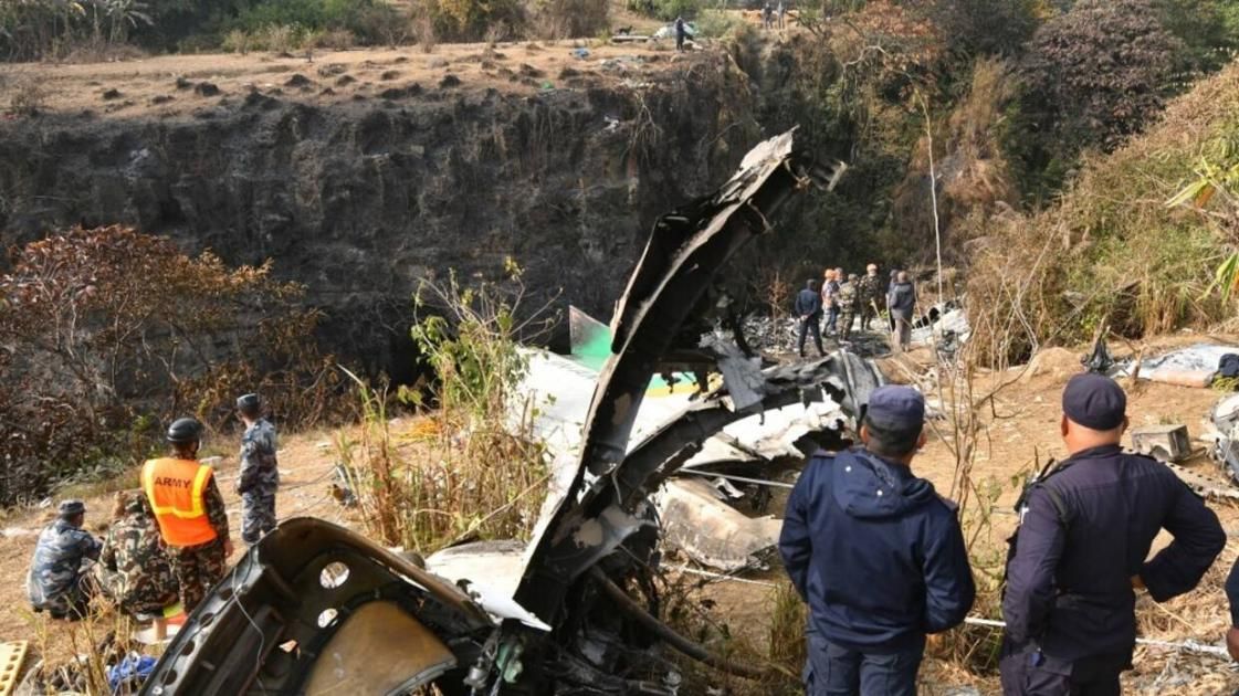 مقتل 5 أشخاص في تحطم هليكوبتر بنيبال