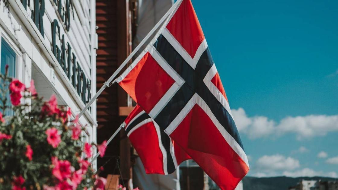 بعد إلغاء إسرائيل الصفة الدبلوماسية لأعضاء بسفارتها.. النرويج: «تصرّف متطرف»