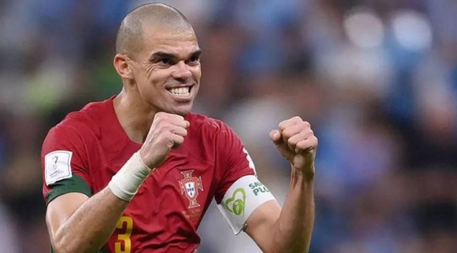 في سن الـ41.. البرتغالي بيبي يعتزل كرة القدم