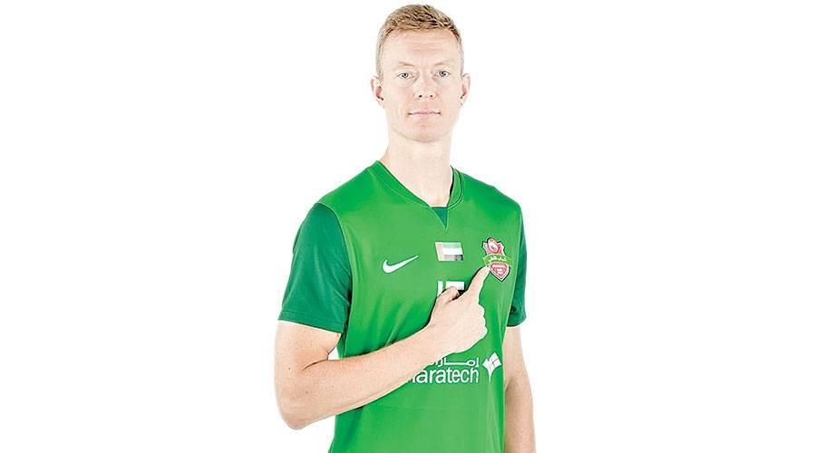 طائرة شباب الأهلي تضم تشيكياً وروسياً