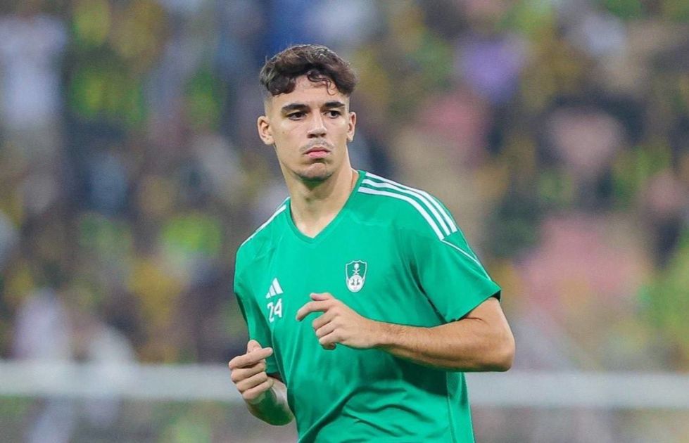 الشكوك تحوم حول مشاركة الإسباني فيغا في السوبر السعودي