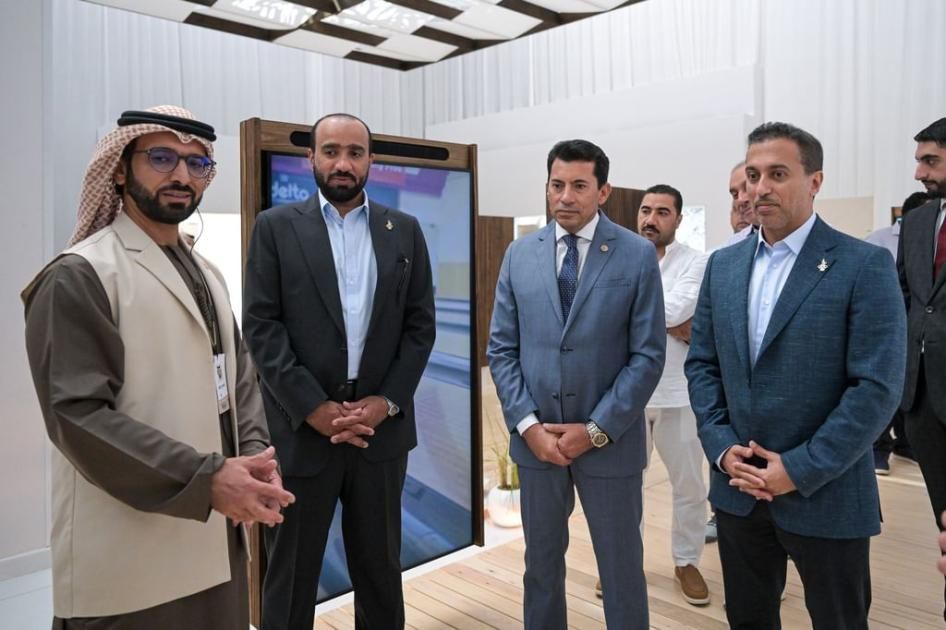 وزير الرياضة يلتقي نظيره المصري في «البيت الأولمبي» الإماراتي بباريس