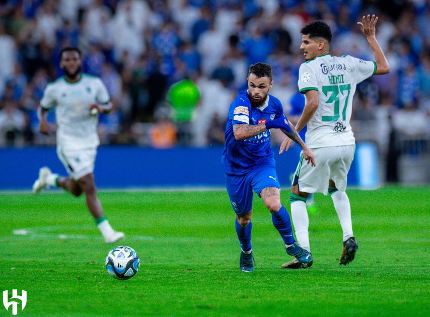 الهلال والأهلي يقصان شريط السوبر السعودي