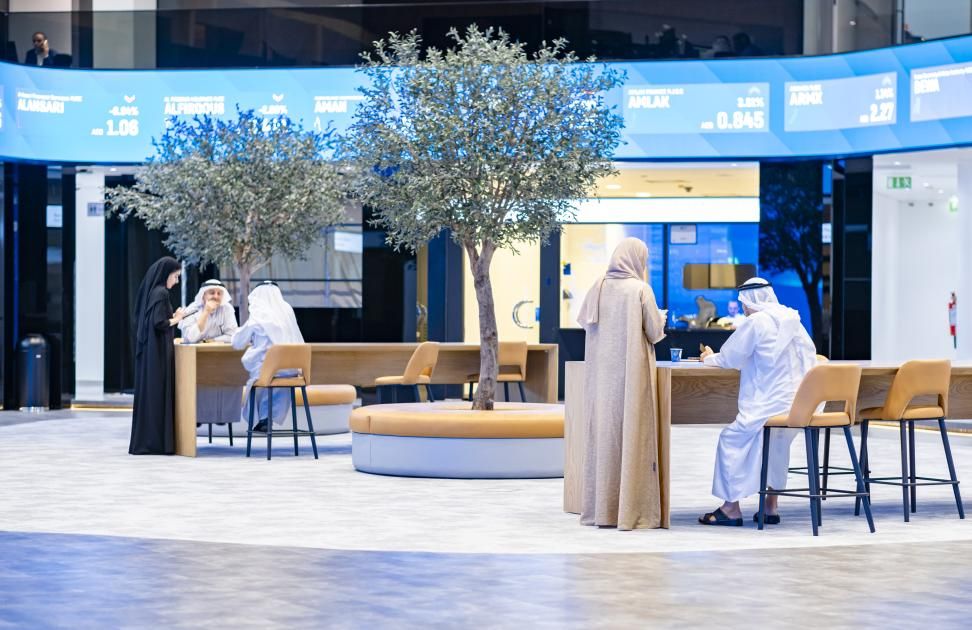 أسهم الإمارات خضراء.. وسوق دبي يمحو كل خسائر «الهبوط العالمي»
