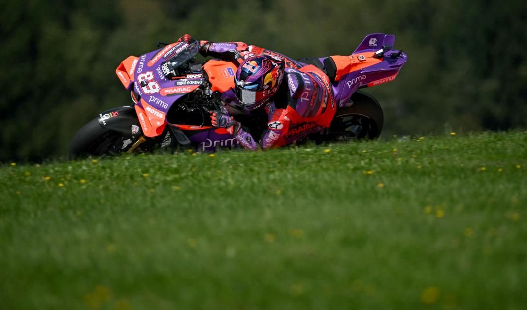 سباق النمسا للدراجات النارية.. مارتن يتصدر ويحطم الرقم القياسي للفة