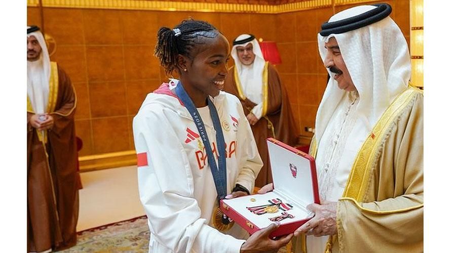 ملك البحرين يشيد بالأبطال الأولمبيين