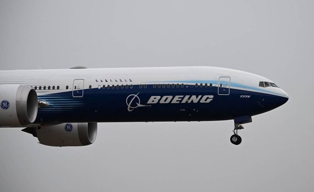 «بوينغ» تعلق اختبار «777 إكس» بعد اكتشاف تلف في هياكل