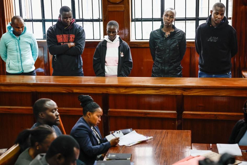 محاكمة 5 شرطيين في كينيا بعد هروب «قاتل النساء المتسلسل»