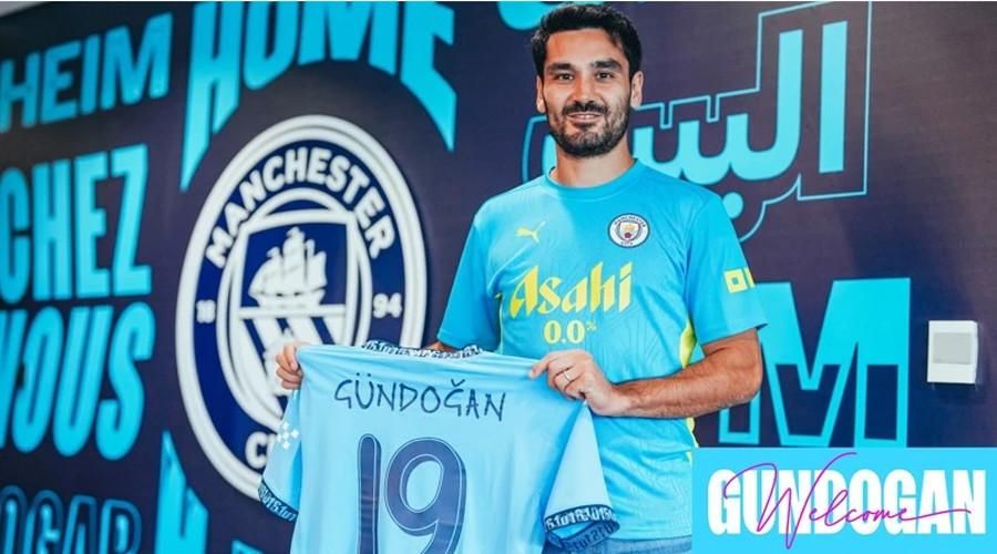 جوندجان يفسر سبب اختيار الرقم 19 بعد عودته للسيتي