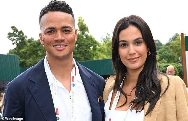 نجم إنجليزي في ورطة بسبب رسائل غزل