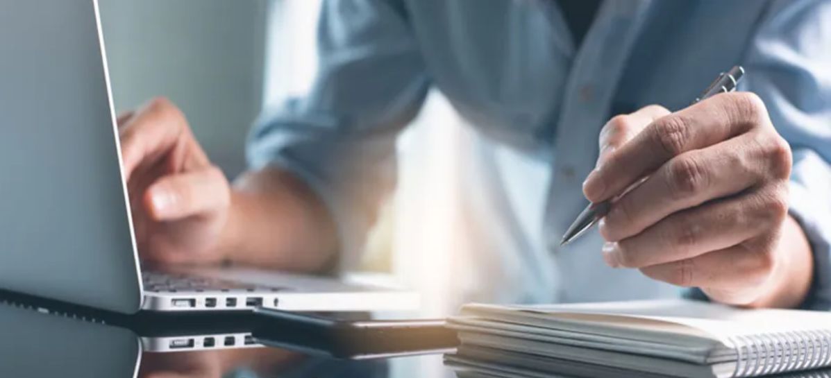 دورات مجانية عن بعد في السعودية بشهادات معتمدة - موقع الخليج الان